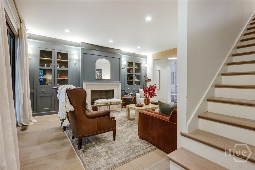 185 Oakland Way