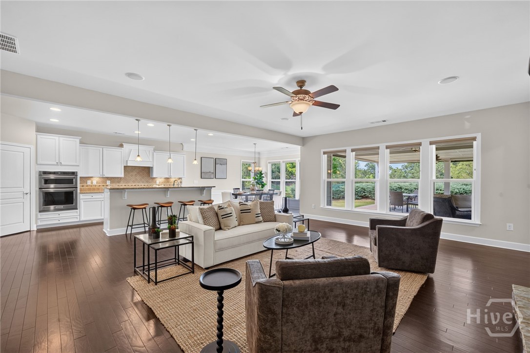 1111 Lakefront Court