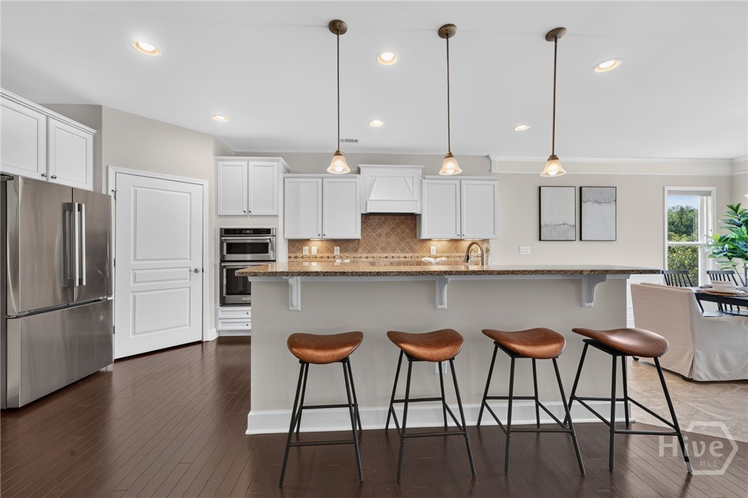 1111 Lakefront Court