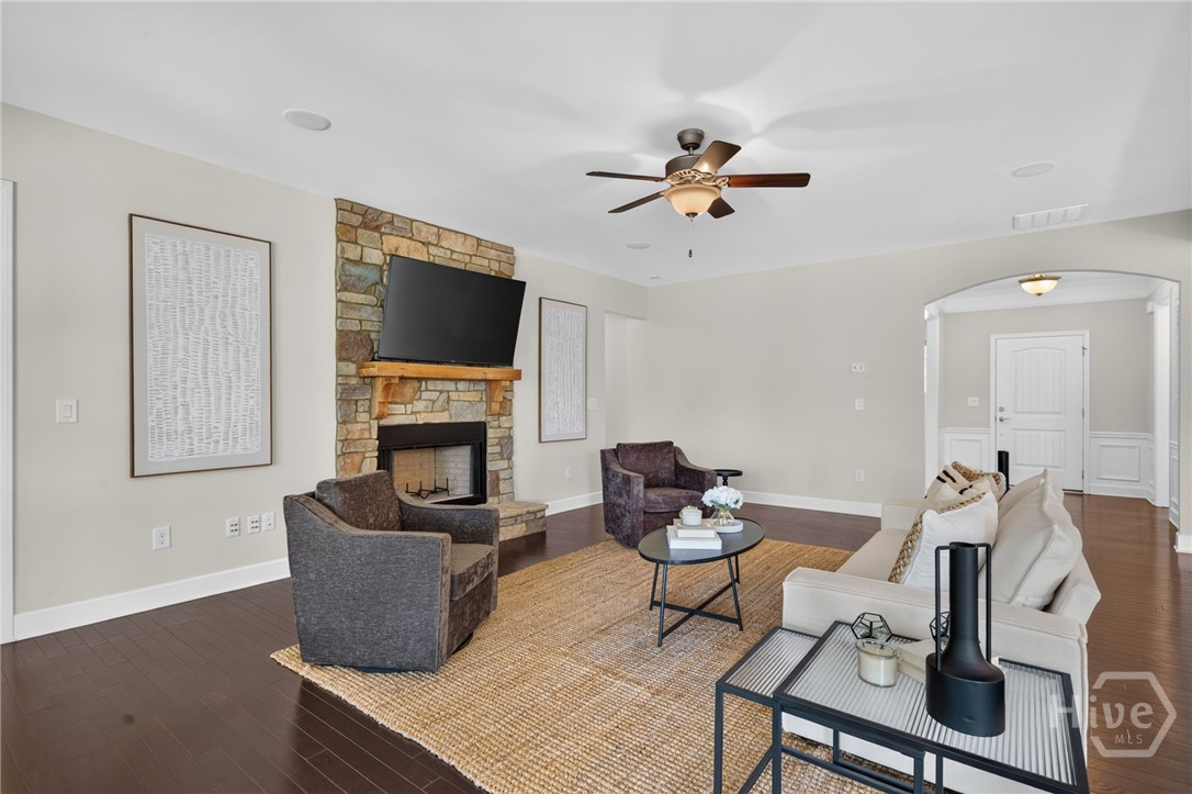 1111 Lakefront Court