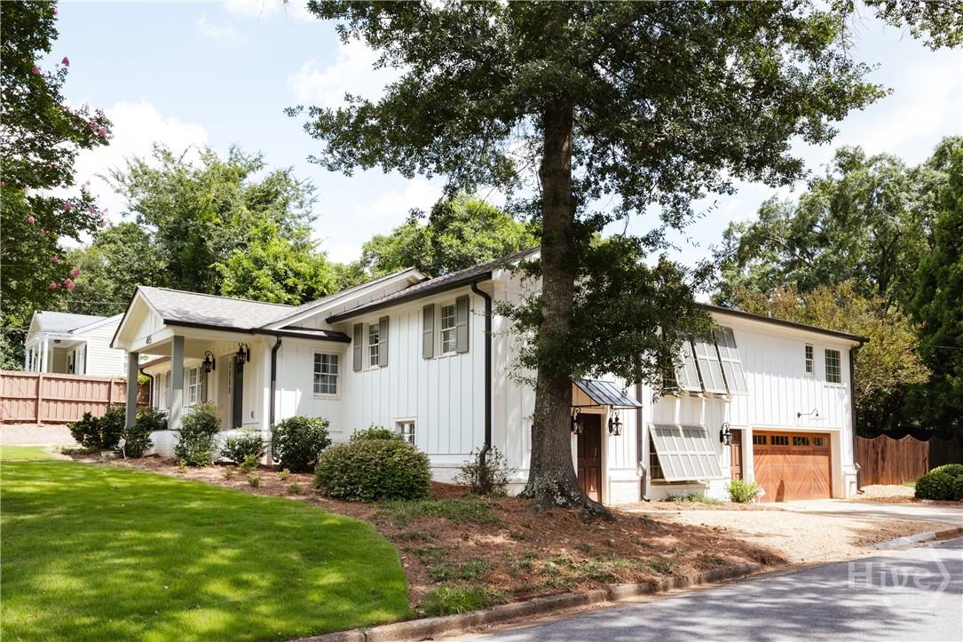 495 Woodlawn Avenue