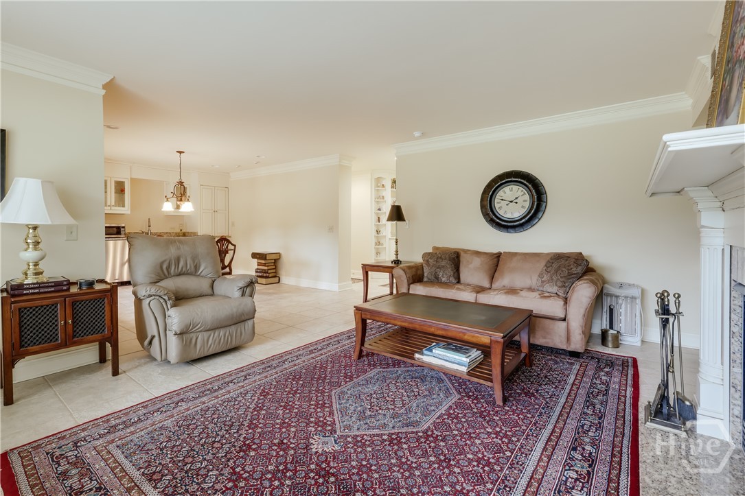 112 Annas Walk