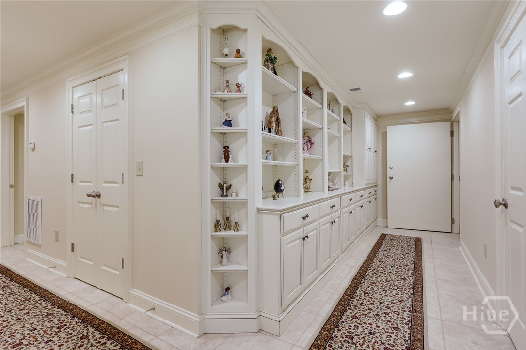 112 Annas Walk