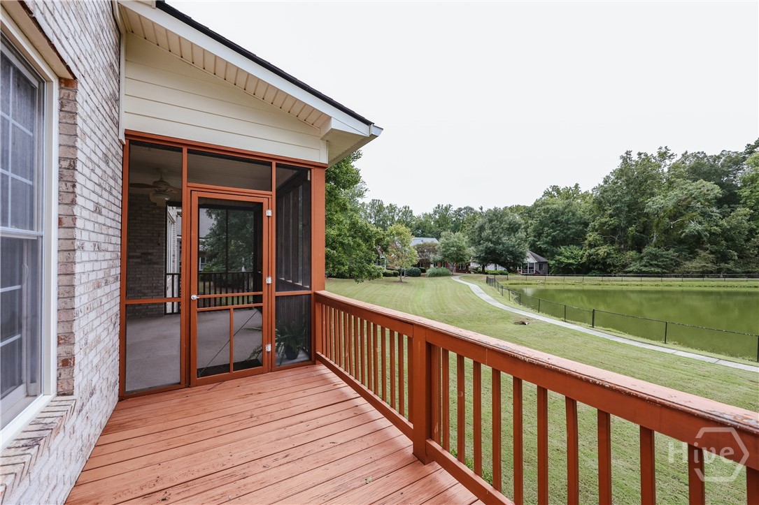 112 Annas Walk