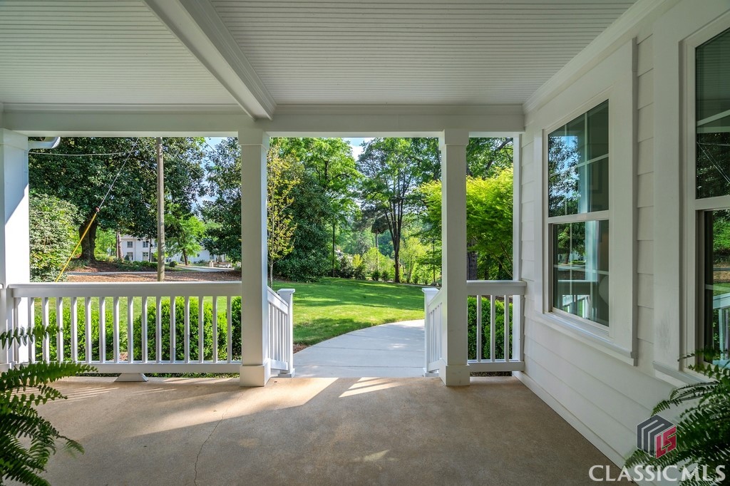652 Milledge Circle