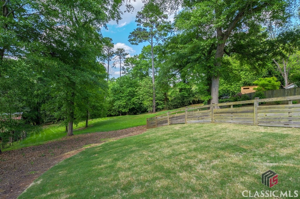 652 Milledge Circle