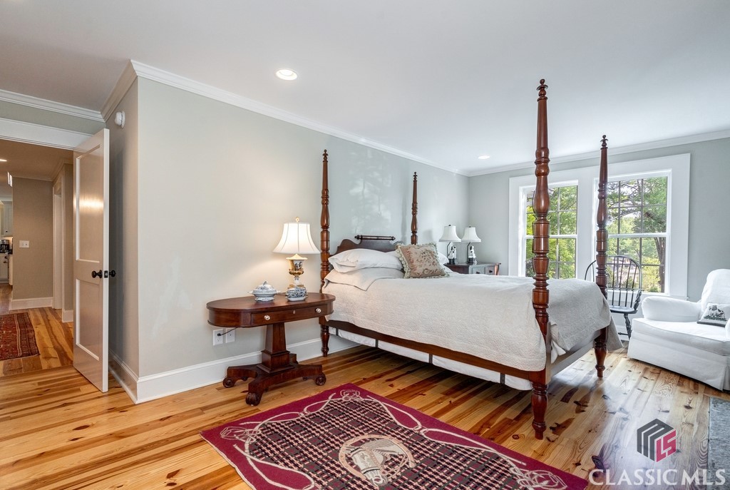 652 Milledge Circle