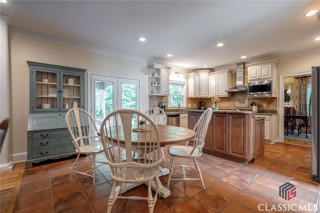 175 Riverbottom Place