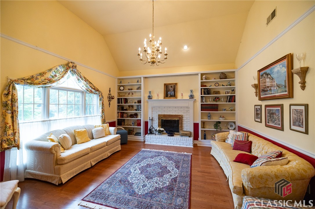 106 Ashbrook Lane