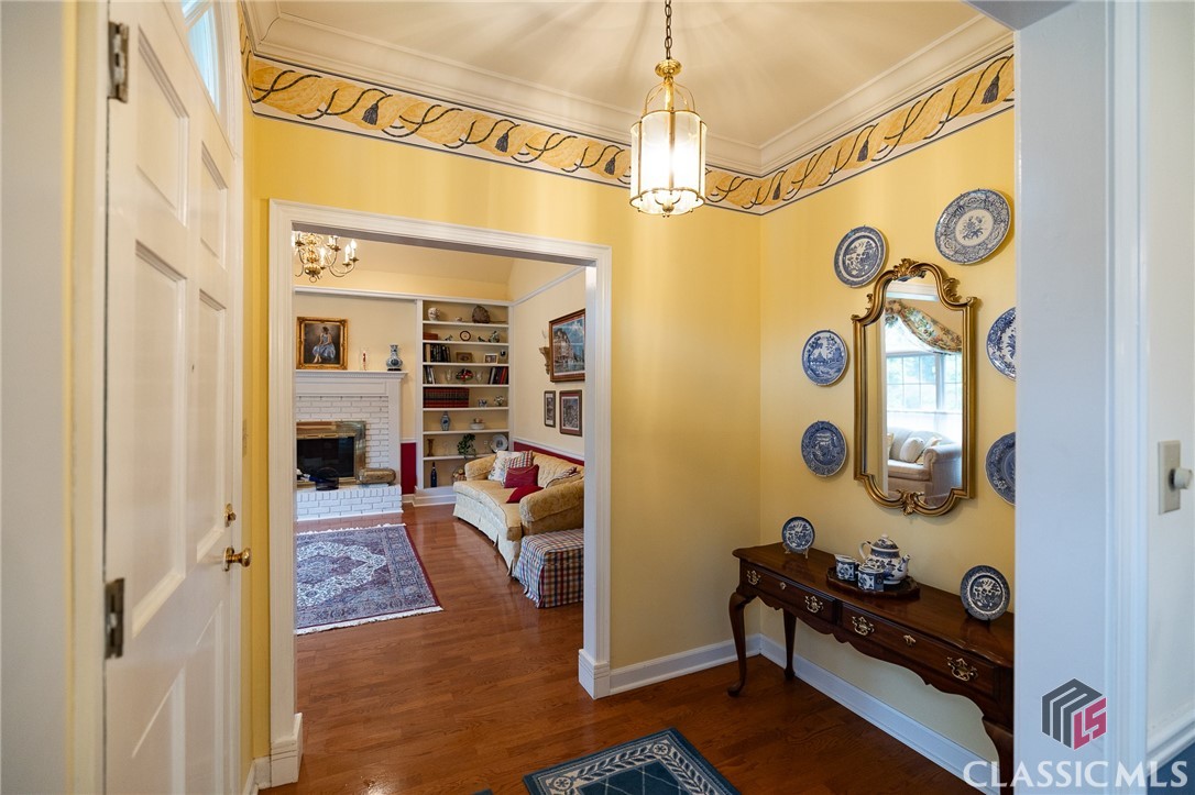 106 Ashbrook Lane