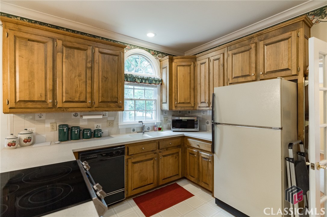 106 Ashbrook Lane