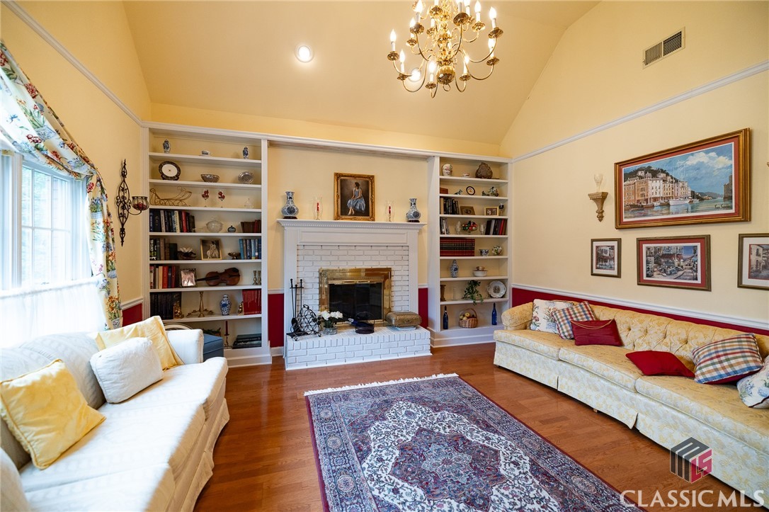 106 Ashbrook Lane