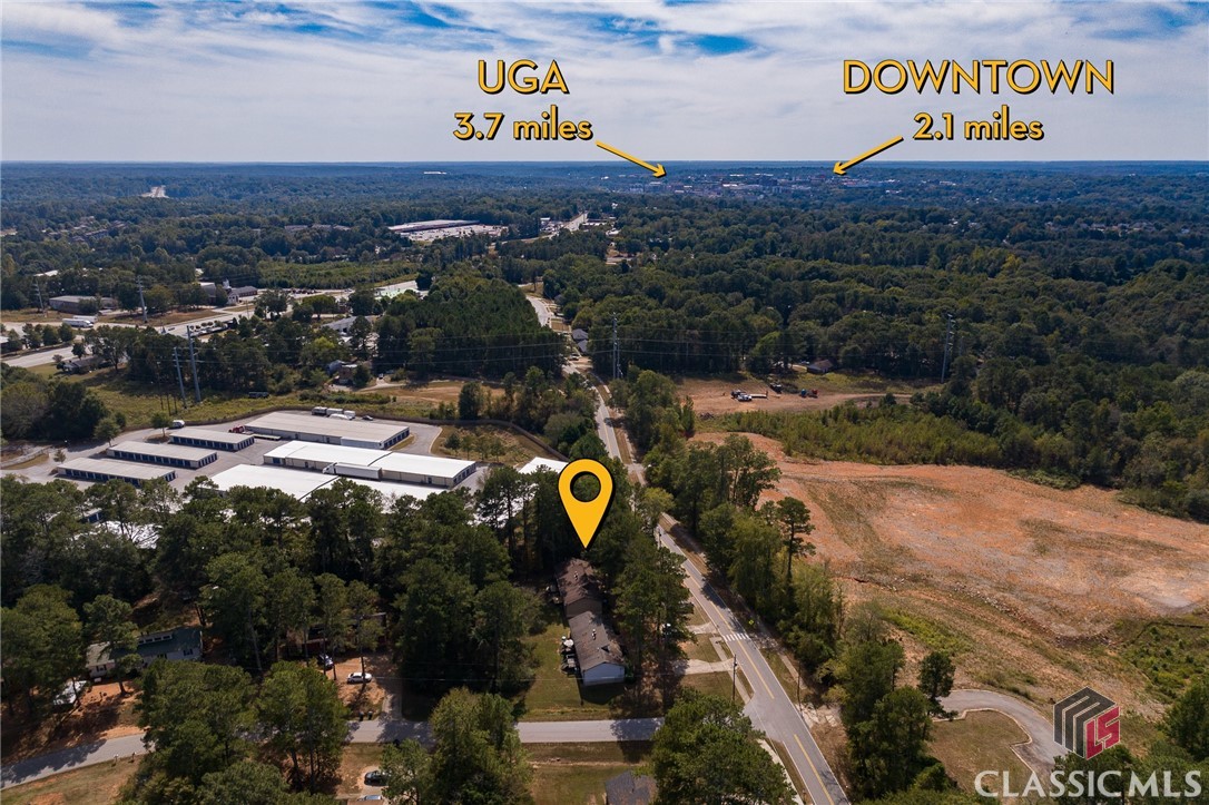 402 Freeman Drive 402-404