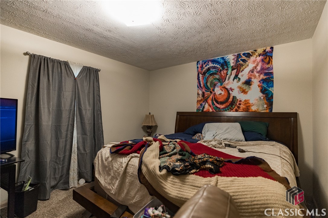 402 Freeman Drive 402-404