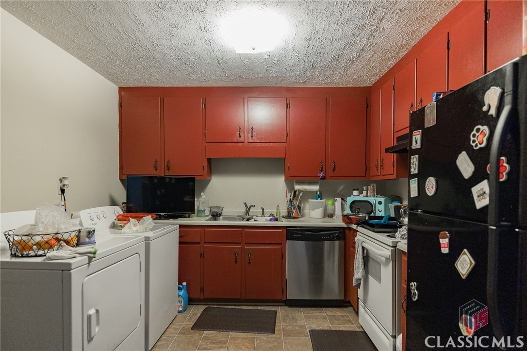 402 Freeman Drive 402-404