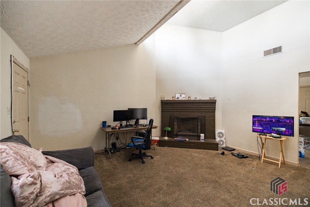 402 Freeman Drive 402-404