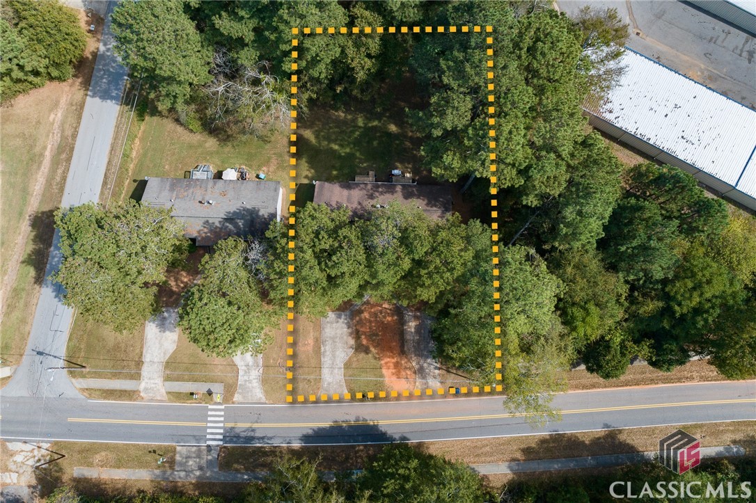 402 Freeman Drive 402-404