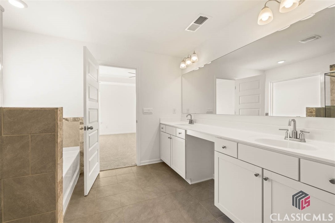 2029 Brookside Circle 1020B