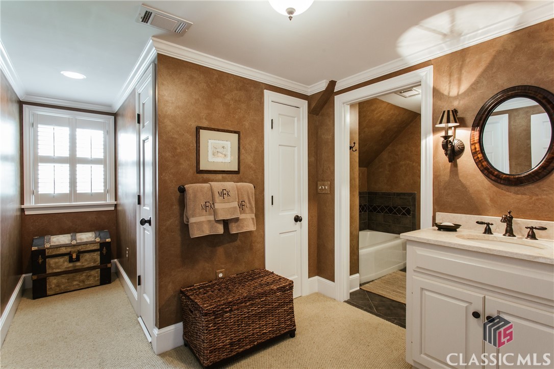 535 Milledge Circle