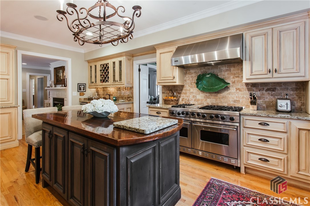 535 Milledge Circle