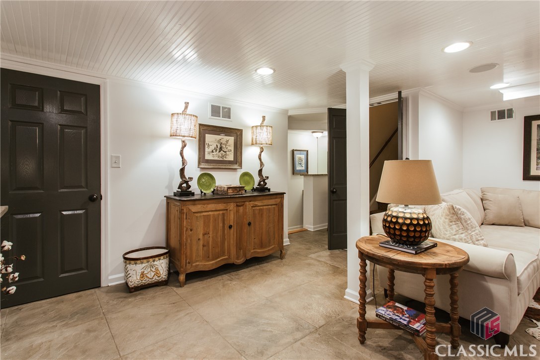 535 Milledge Circle