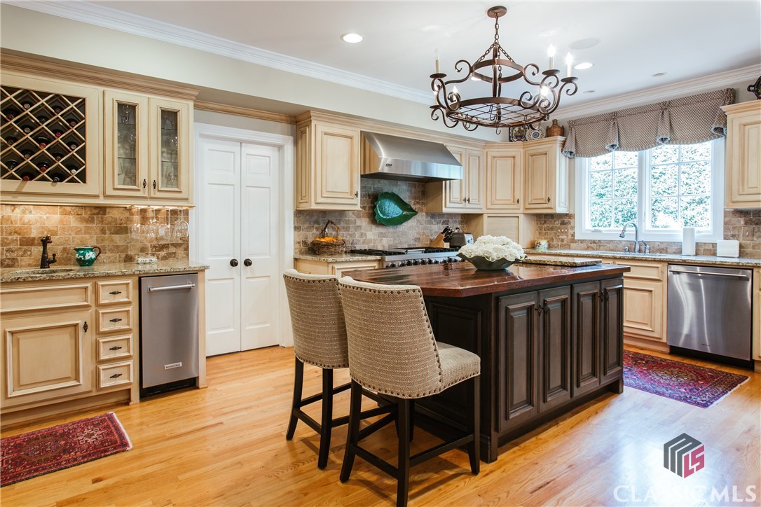 535 Milledge Circle