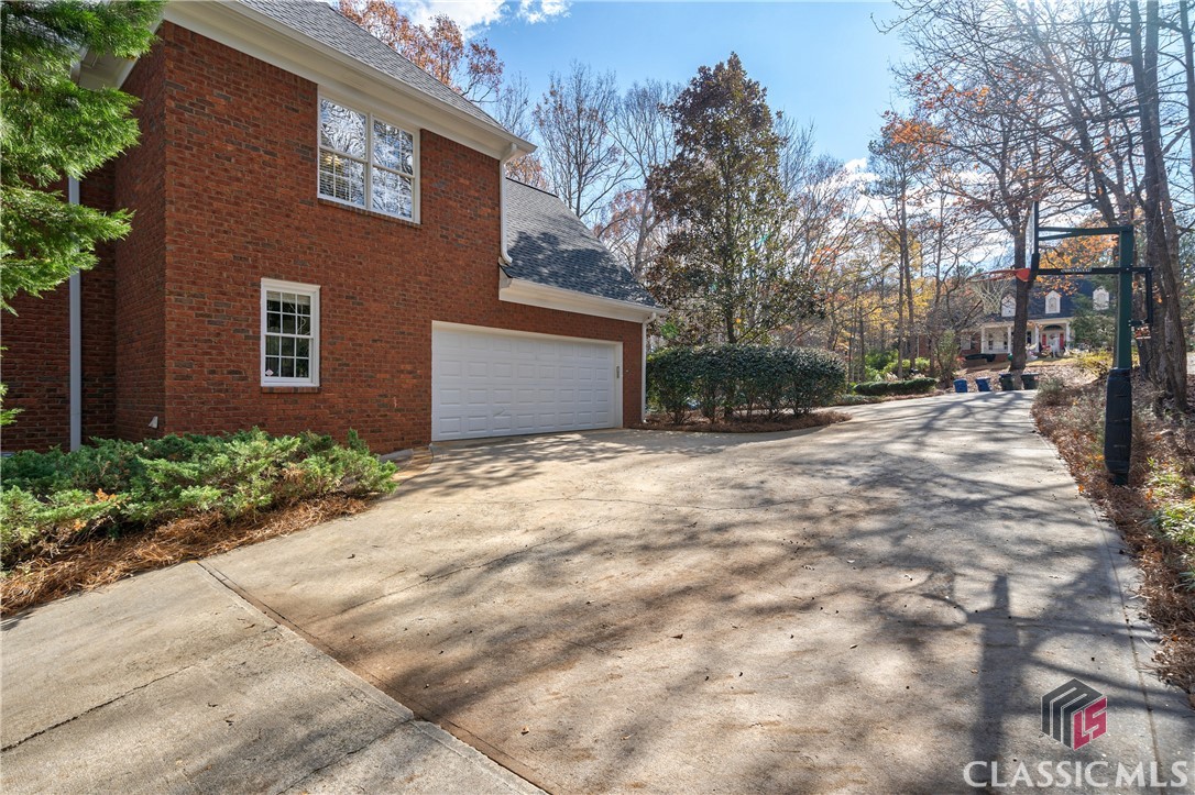 1221 St Andrews Drive