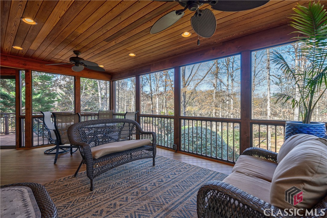 1221 St Andrews Drive