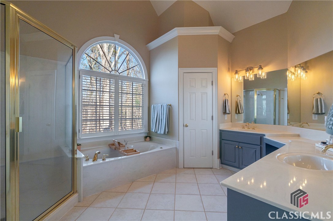 1221 St Andrews Drive