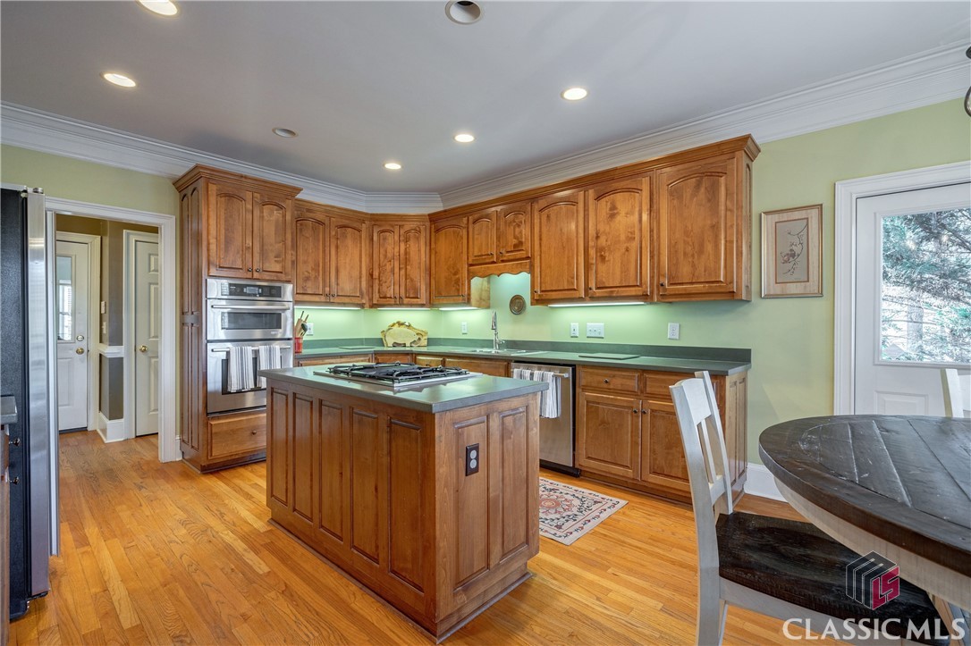 1221 St Andrews Drive