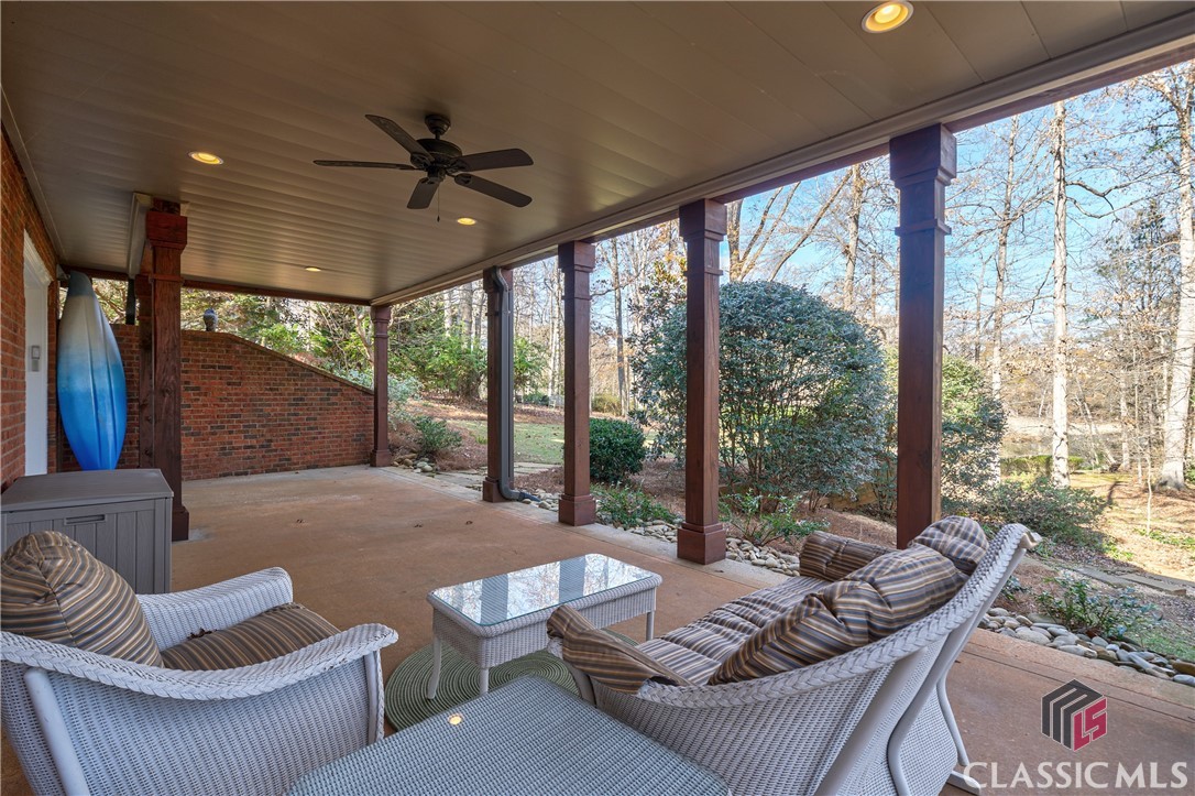 1221 St Andrews Drive