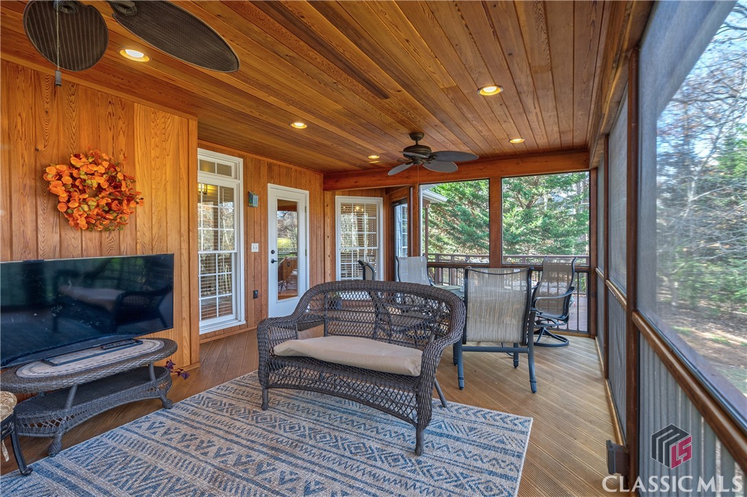 1221 St Andrews Drive