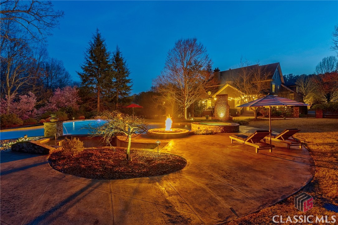 2051 Allens Way