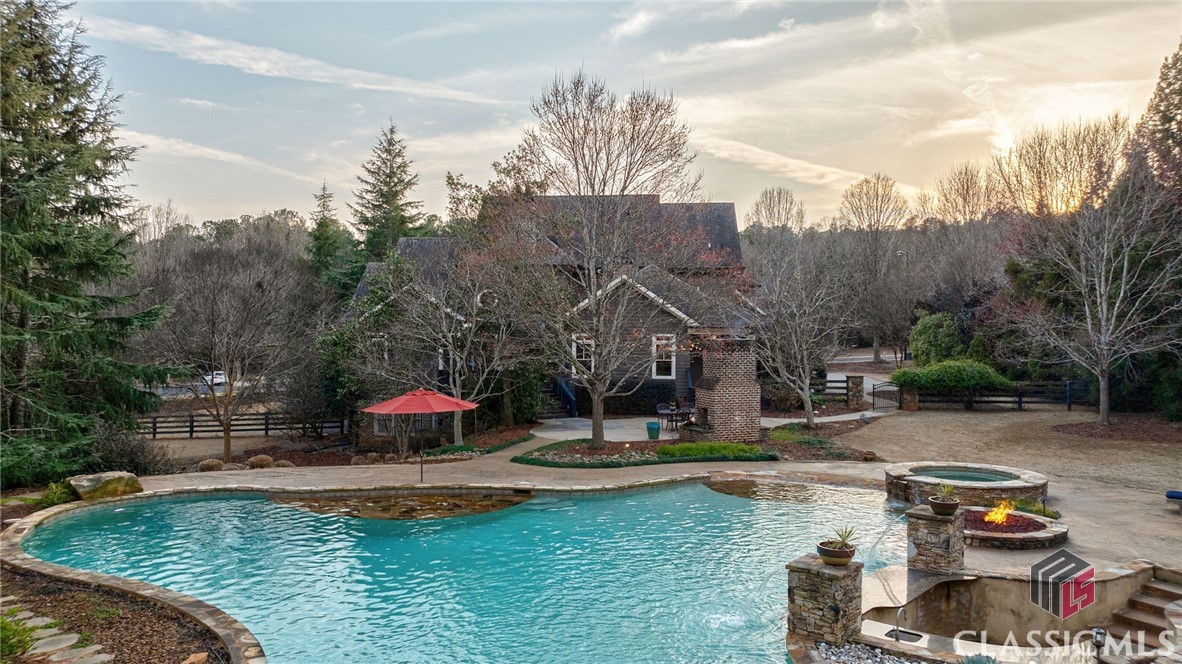 2051 Allens Way