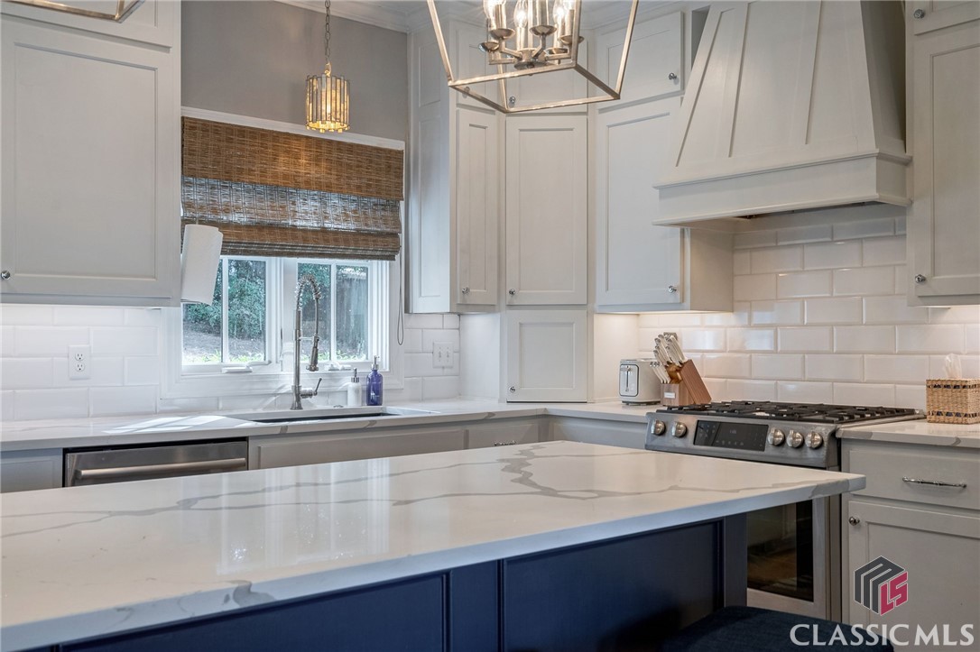 135 Meadowview Road