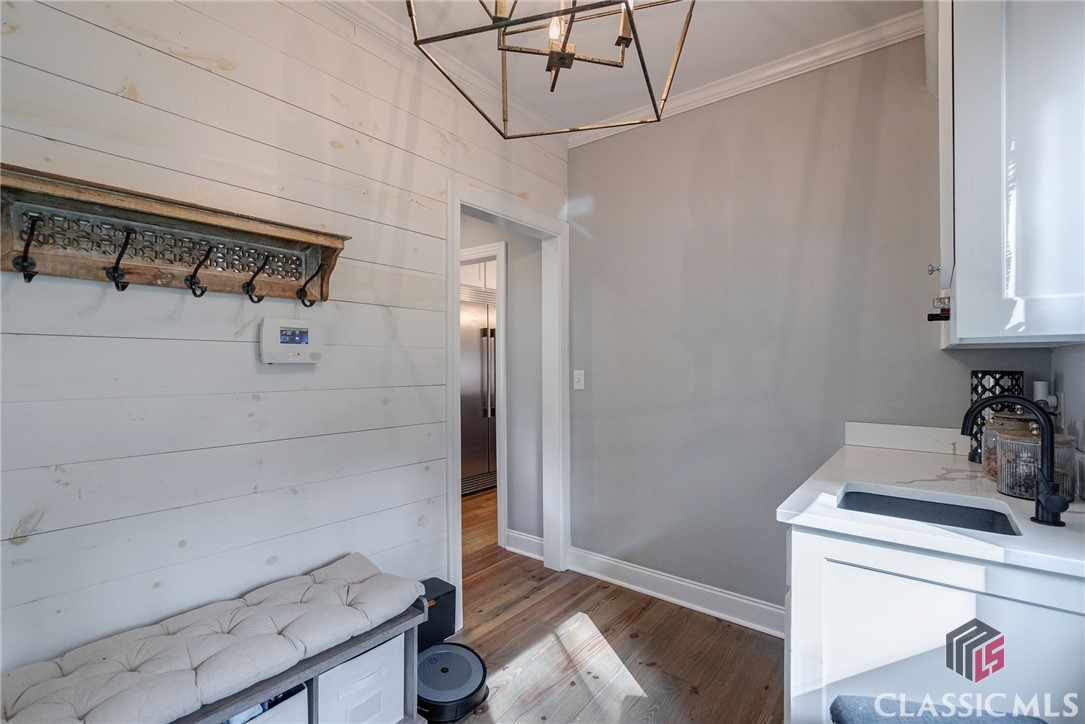 135 Meadowview Road