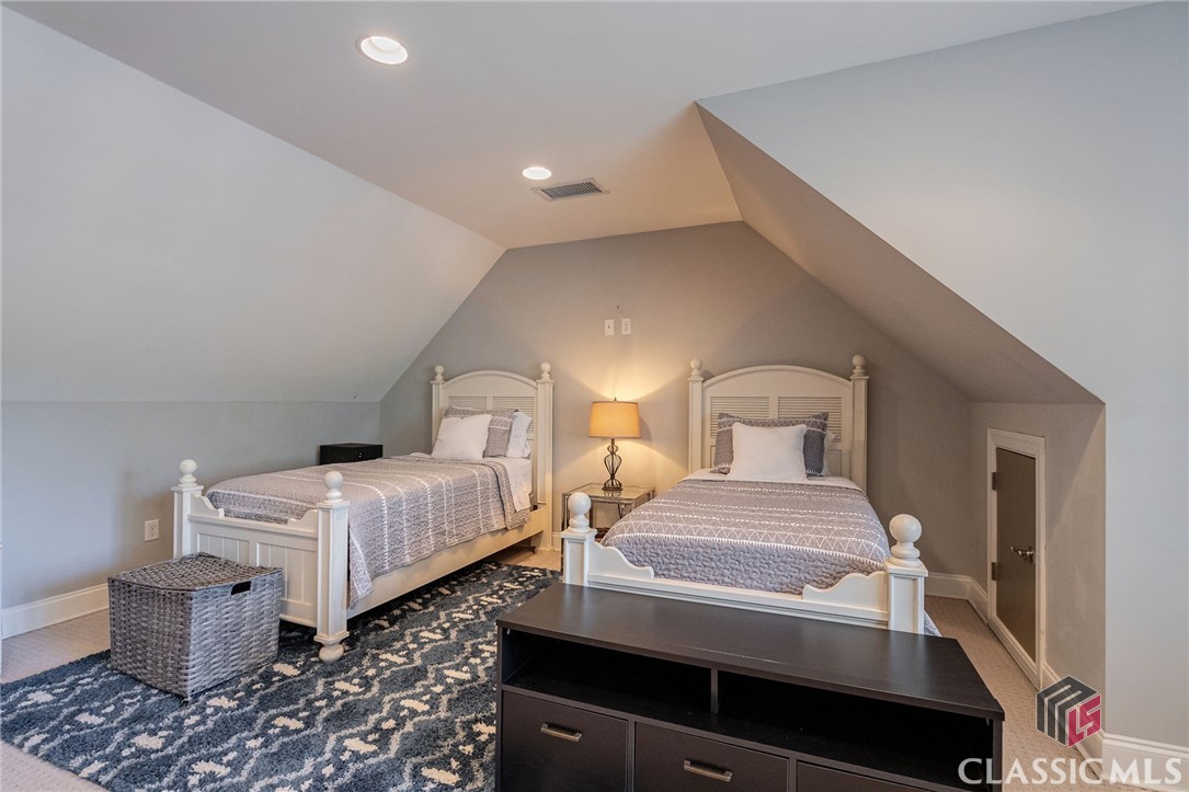 135 Meadowview Road