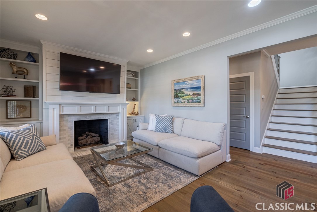 135 Meadowview Road