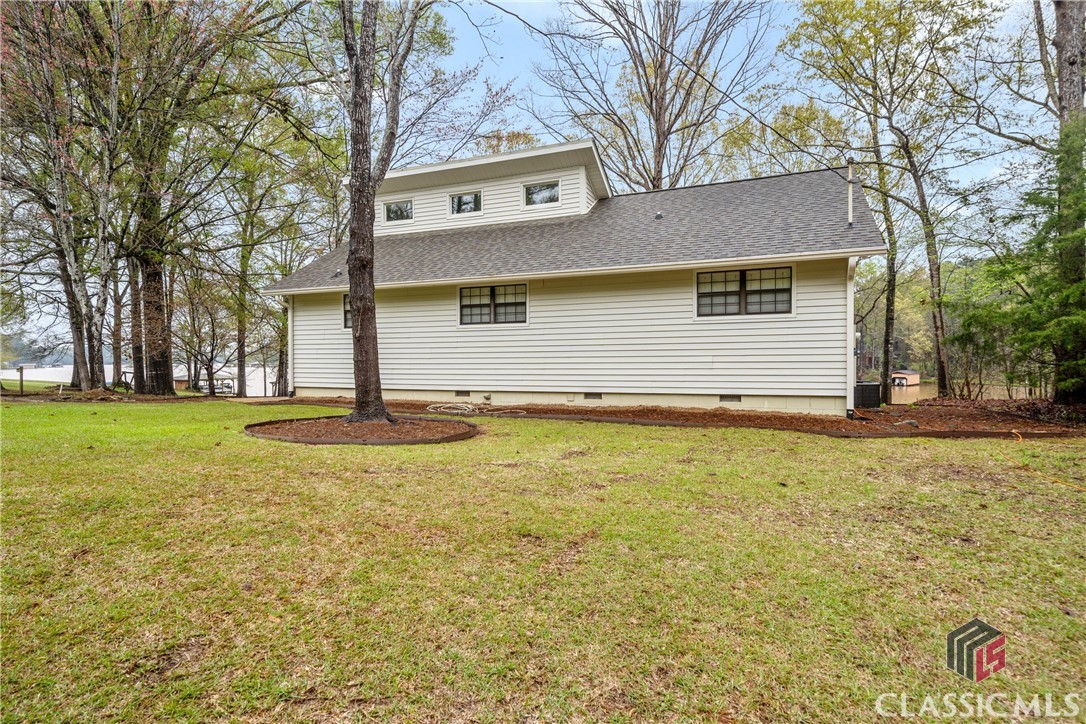 209 Commodore Drive NW