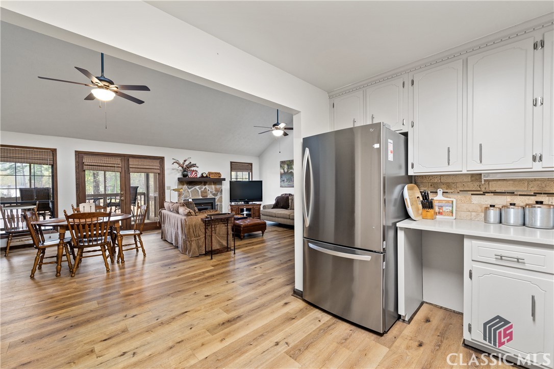 209 Commodore Drive NW