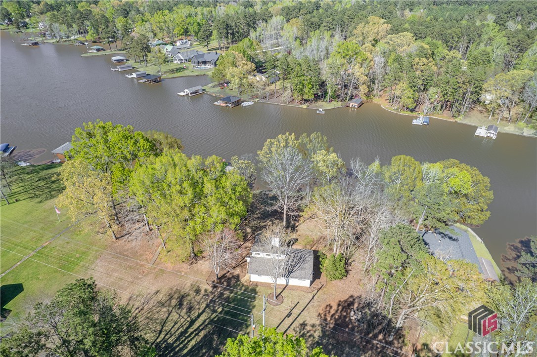 209 Commodore Drive NW