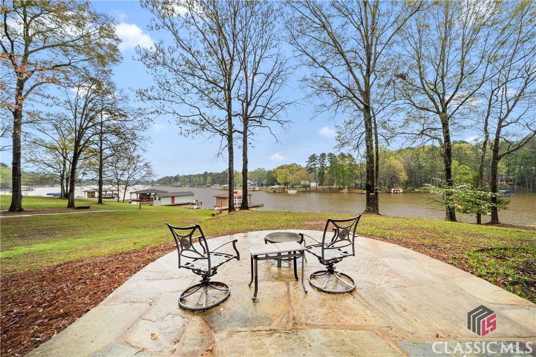 209 Commodore Drive NW