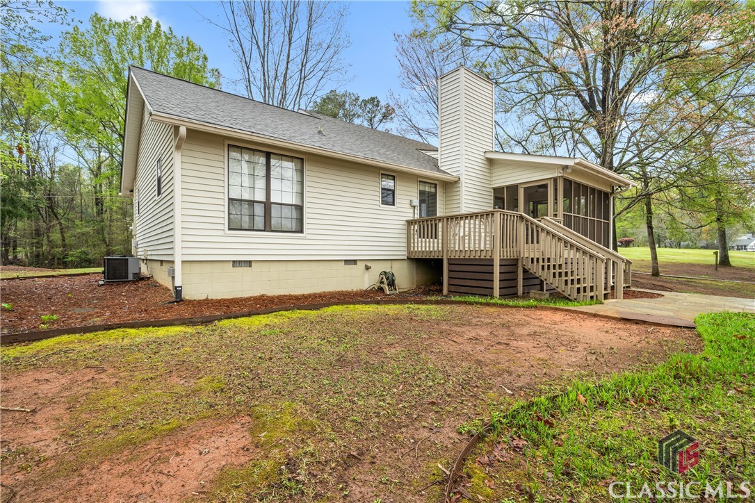 209 Commodore Drive NW