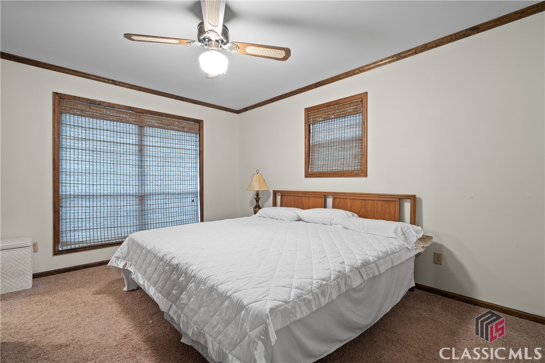 209 Commodore Drive NW