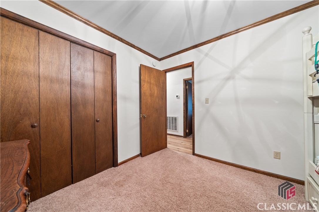 209 Commodore Drive NW