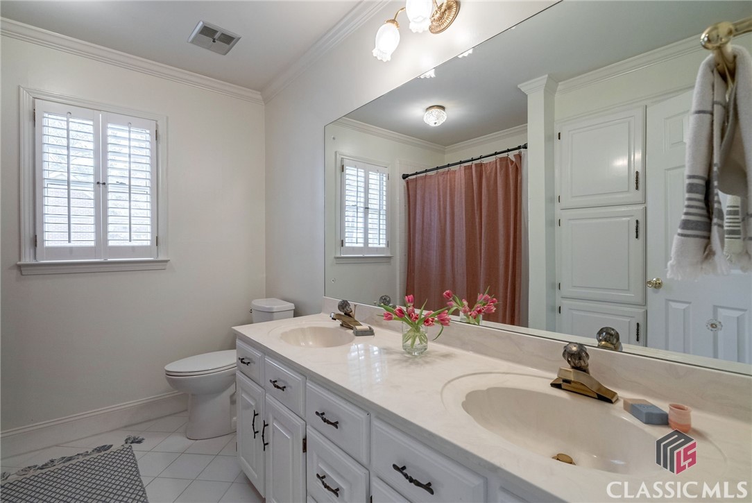 280 Skyline Parkway