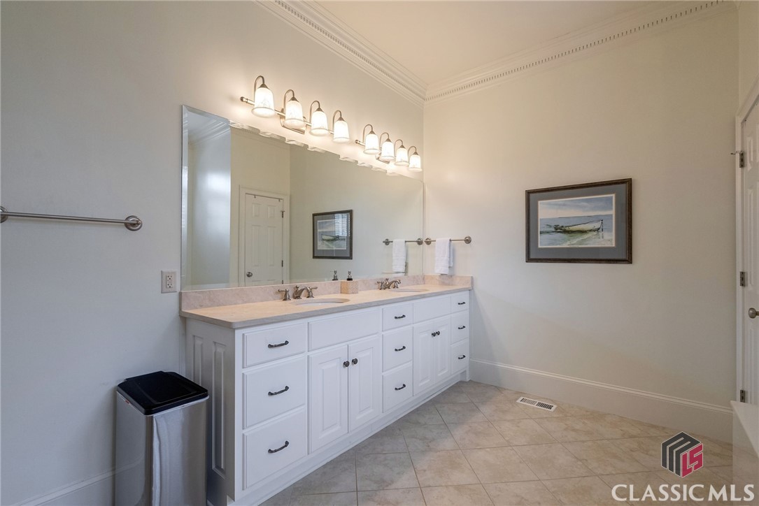280 Skyline Parkway