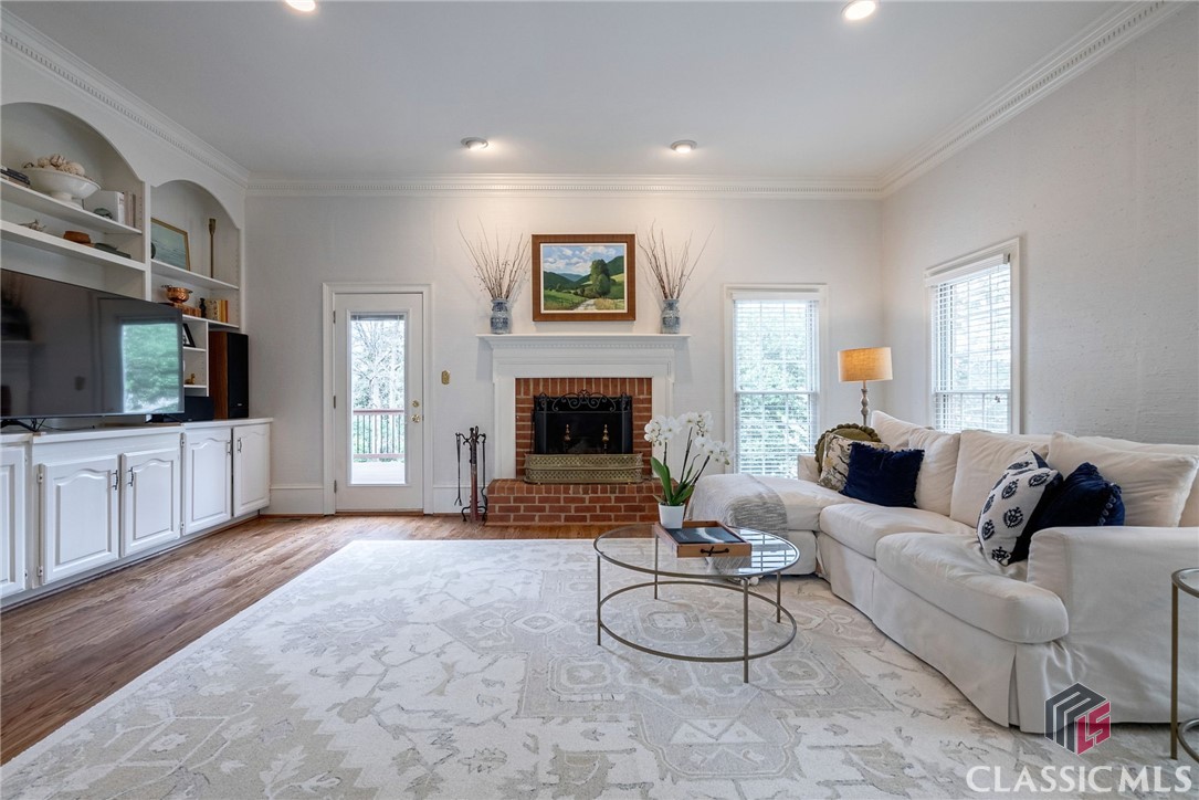 280 Skyline Parkway