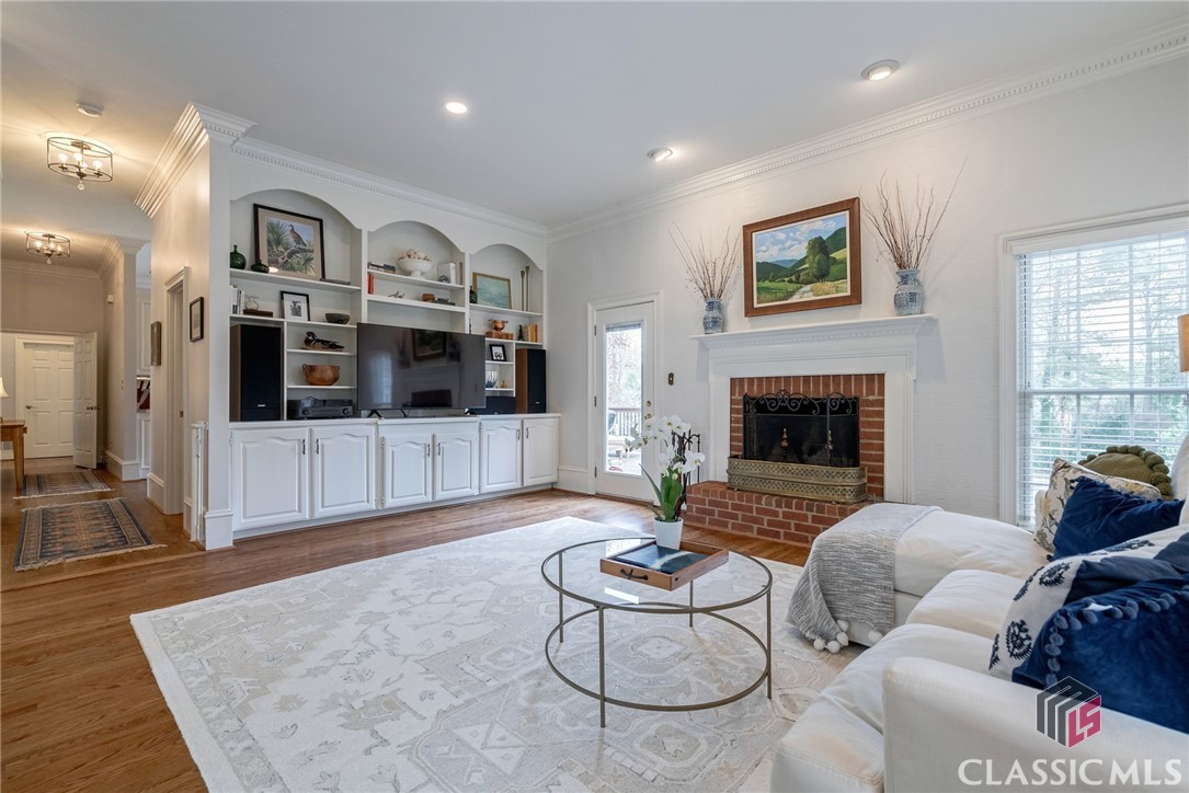 280 Skyline Parkway