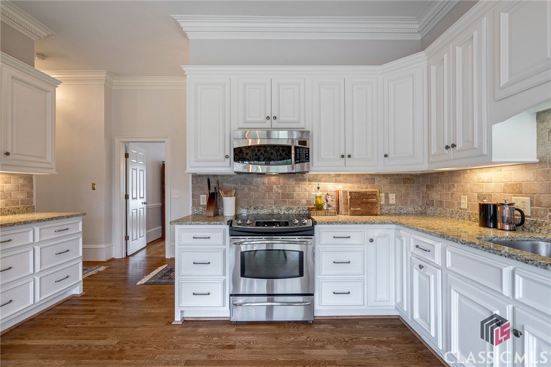 280 Skyline Parkway